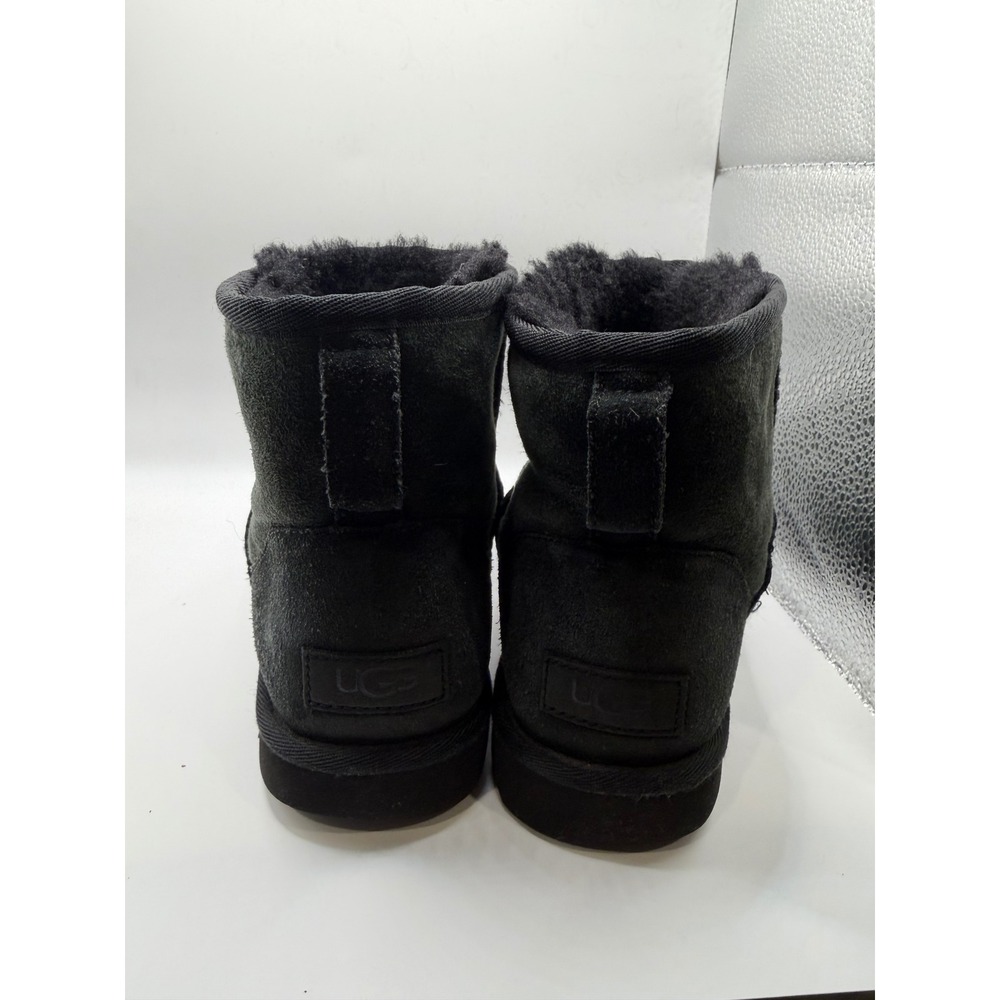 UGG Australia Women's Classic Short Boot Charcoal Suede Sheepskin Lined Size 7 - Picture 2 of 5